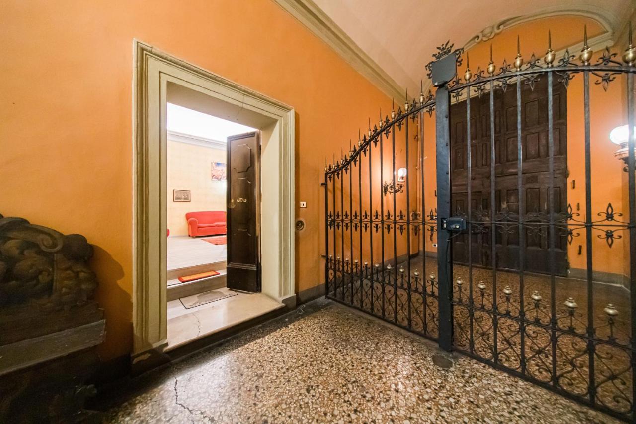 Lussuoso Appartamento Nel Cuore Di Bologna Bagian luar foto